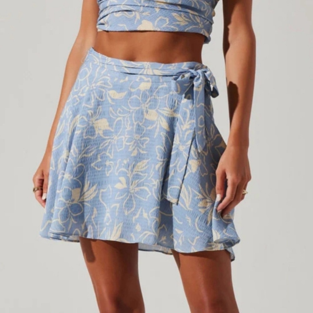 ASTR mini skirt